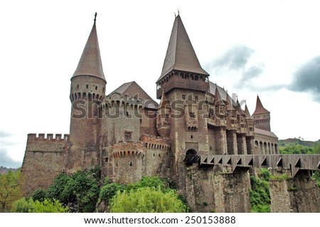 HUNEDOARA - MAY 16: The Huniazilor or Corvinestilor castle, is one of top ten most beautiful castles in the World and is visited every year by a crowd of people. On May 16, 2004, in Hunedoara, Romania