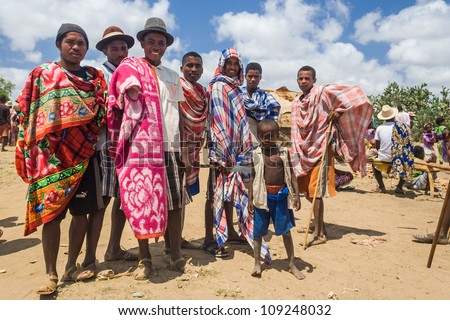 Itampolo, Madagascar - Oct 19:Unidentified Malagasy Men Of Ethnic Antandroy At The Market Of Itampolo In The South Of Madagascar On October 19, 2006. Antandroy Are An Ethnic Group Of Androy Region.