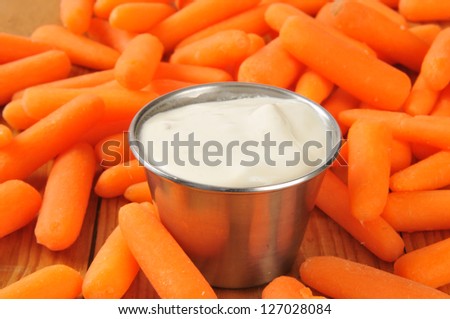 Baby carrots with ranch dressing dip