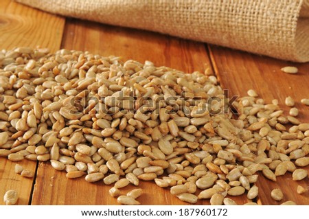 Hulled, roasted and salted organic sunflower seeds