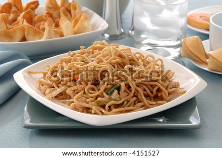 A chinese dinner of chicken lo mein