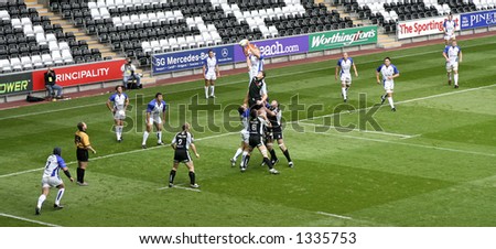 Ospreys vs Bath - rugby union, Line-out