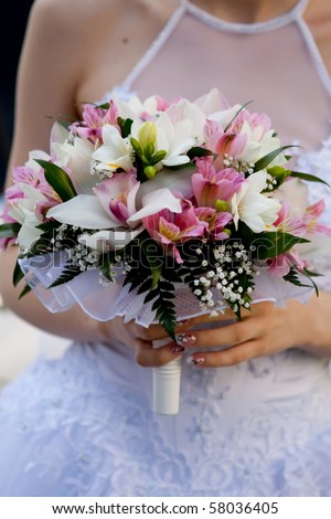 Bridal bouquet(focus on the flowers,special photo)