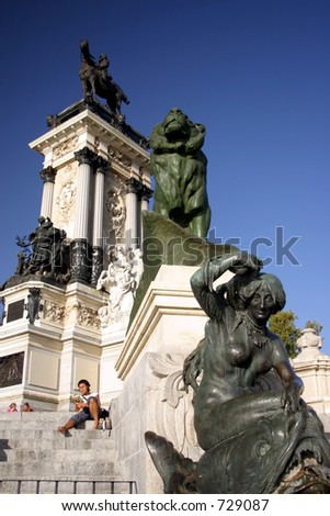 Retiro park Statues (Madrid)