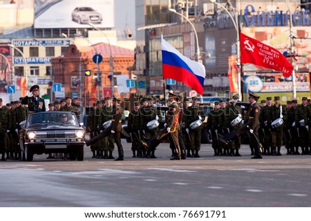 NOVOSIBIRSK - MAY 5: The Rehearsal of a parade dedicated to Victory Day in World War II, soldiers bearing and demonstrate a willingness to protect on May 5, 2011, Novosibirsk Russia