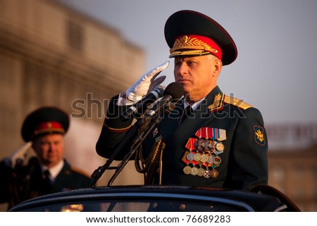 NOVOSIBIRSK - MAY 5: The Rehearsal of a parade dedicated to Victory Day in World War II, Commander of the 41st Army parade, Vasiliy Tonkoshkurov on May 5, 2011, Novosibirsk Russia
