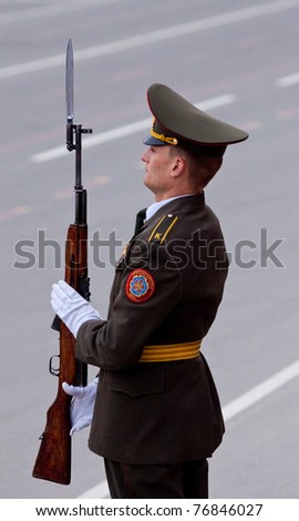 NOVOSIBIRSK - MAY 5: The Rehearsal of a parade dedicated to Victory Day in World War II, soldiers bearing arms demonstrates a willingness to protect on May 5, 2011, Novosibirsk Russia