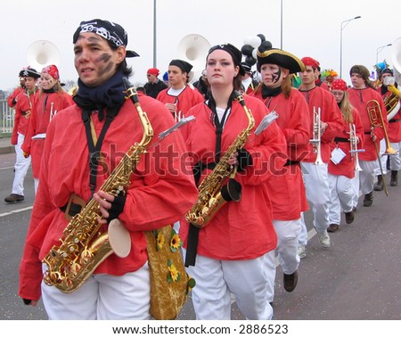 Carnaval parade of Maastricht 2007 (18-2-2007)saxophone \