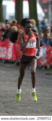 Lucia Kimani second woman to finish at the City-Pier-City loop the Hague 2007 (half marathon)