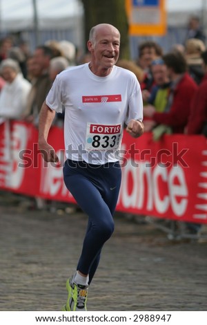 Senior marathon runner at the City-Pier-City loop the Hague 2007 (half marathon)