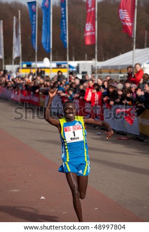 THE HAGUE - MARCH 14: Patrick Makau celebrates after winning the City Pier City Loop 2010, half marathon March 14, 2010 in the Hague, The Netherlands
