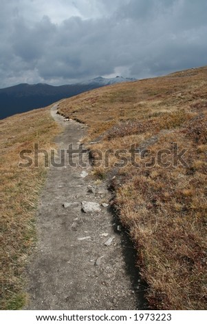 alpine tundra trail in rocky mountain national park colorado