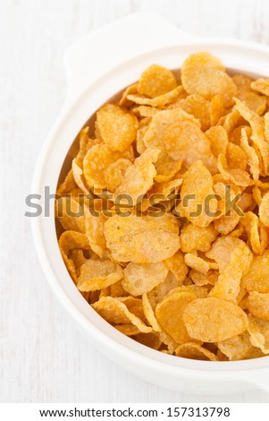 corn flakes in bowl