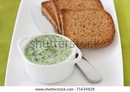 spinach dip with toasts