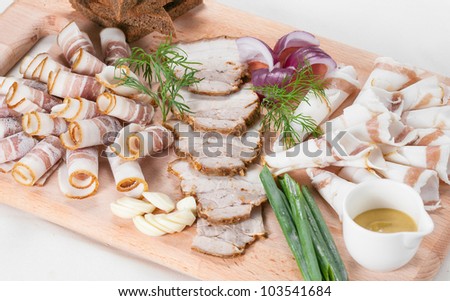 Assorted with lard, bread, onions and herbs. Fatty foods