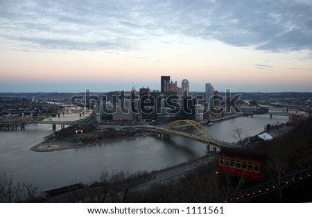 街市匹兹堡在日落从mt. 华盛顿 商业图片: 1111