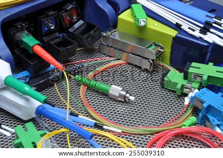Fiber optical cables, cleaning and testing kit