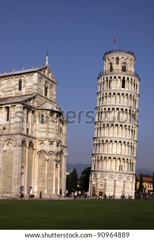 The leaning tower of Pisa in the Piazza del Duomo, in Pisa, Tuscany, Italy.