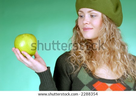 blonde in take & apple