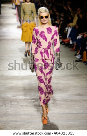 PARIS, FRANCE - SEPTEMBER 30: Hanne Gaby Odiele  walks the runway during the Dries Van Noten show as part of the Paris Fashion Week Womenswear Spring 2016 on September 30, 2015 in Paris, France.