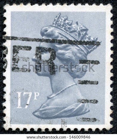 UNITED KINGDOM - CIRCA 1971: An English stamp printed in Great Britain shows Portrait of Queen Elizabeth, circa 1971.
