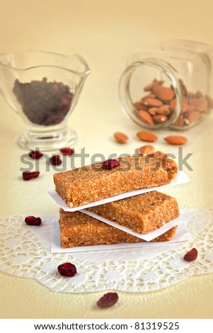 Dried fruit bars with nuts
