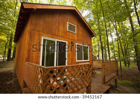 photo of a beautiful cabin in the woods