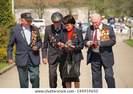 KALININGRAD, RUSSIA - MAY 07:  veterans of the World War II with their medals at street on during the victory celebration in World War II on May 07, 2013 in Kaliningrad, Russia