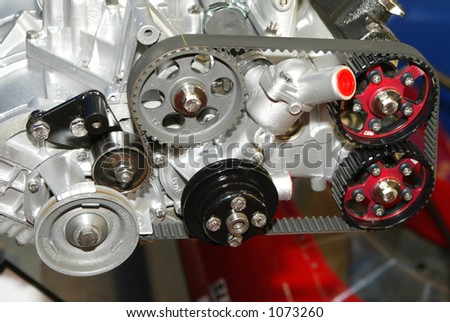 Car engine and drive belt