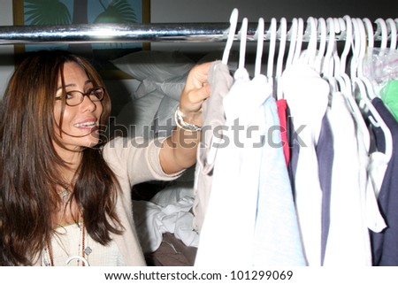 LOS ANGELES - APR 28:  Vanessa Marcil-Giovinazzo with products at the Launch of 