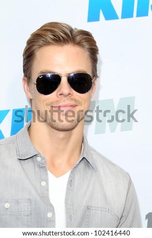LOS ANGELES - MAY 12:  Derek Hough arrives at the \