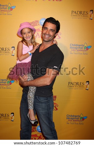 LOS ANGELES - JUL 12:  Gilles Marini and daughter arrives at \'Dragons\' presented by Ringling Bros. & Barnum & Bailey Circus at Staples Center on July 12, 2012 in Los Angeles, CA