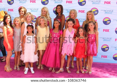 LOS ANGELES - JUL 22:  Dance Moms Cast arriving at the 2012 Teen Choice Awards at Gibson Ampitheatre on July 22, 2012 in Los Angeles, CA