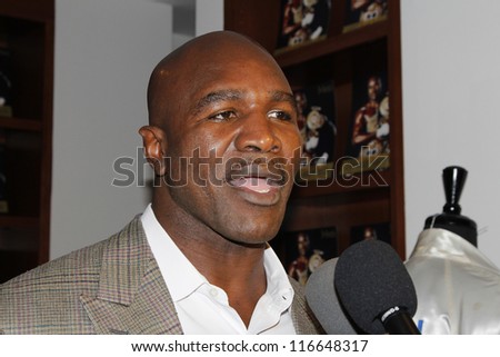 LOS ANGELES - OCT 19:  Evander Holyfield attends  the 50th Birthday Party for Evander Holyfield  at Julians Auctions on October 19, 2012 in Beverly Hills, CA