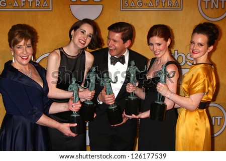 LOS ANGELES - JAN 27:  Downton Abbey Cast poses in the press room at the 2013 Screen Actor's Guild Awards at the Shrine Auditorium on January 27, 2013 in Los Angeles, CA