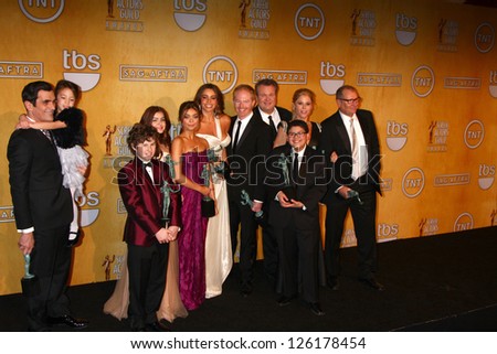 LOS ANGELES - JAN 27:  Cast of Modern Family poses in the press room at the 2013 Screen Actor's Guild Awards at the Shrine Auditorium on January 27, 2013 in Los Angeles, CA