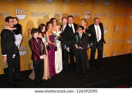 LOS ANGELES - JAN 27:  Modern Family Cast poses in the press room at the 2013 Screen Actor's Guild Awards at the Shrine Auditorium on January 27, 2013 in Los Angeles, CA