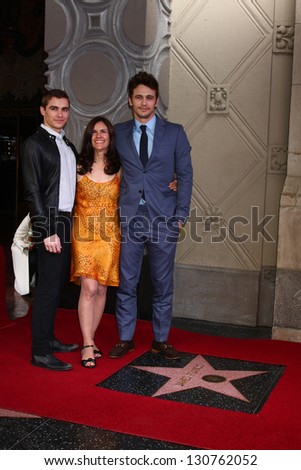 Walk Fame on Dave Franco  Betsy Franco  James Franco At The Hollywood Walk Of Fame