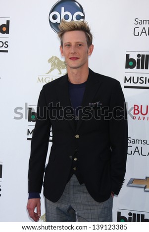 LOS ANGELES -  MAY 19:  Gabriel Mann arrives at the Billboard Music Awards 2013 at the MGM Grand Garden Arena on May 19, 2013 in Las Vegas, NV