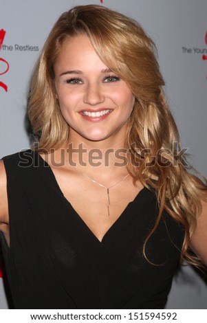 LOS ANGELES - AUG 24:  Hunter King at the Young & Restless Fan Club Dinner at the Universal Sheraton Hotel on August 24, 2013 in Los Angeles, CA