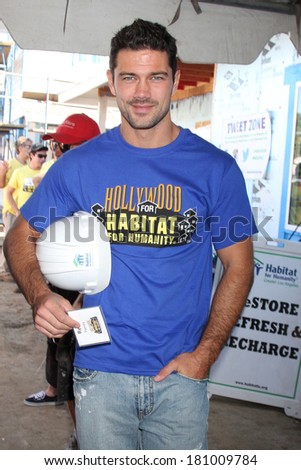 LOS ANGELES - MAR 8:  Ryan Paevey at the 5th Annual General Hospital Habitat for Humanity Fan Build Day at Private Location on March 8, 2014 in Lynwood, CA