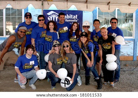 LOS ANGELES - MAR 8:  GH Cast headed by Lisa LoCicero at the 5th Annual General Hospital Habitat for Humanity Fan Build Day at Private Location on March 8, 2014 in Lynwood, CA