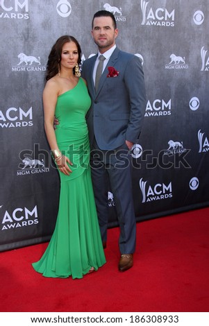 LAS VEGAS - APR 6:  Catherine Werne, David Nail at the 2014 Academy of Country Music Awards - Arrivals at MGM Grand Garden Arena on April 6, 2014 in Las Vegas, NV