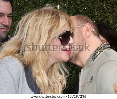 LOS ANGELES - APR 13:  Courtney Love, John Varvatos at the John Varvatos 11th Annual Stuart House Benefit at  John Varvatos Boutique on April 13, 2014 in West Hollywood, CA