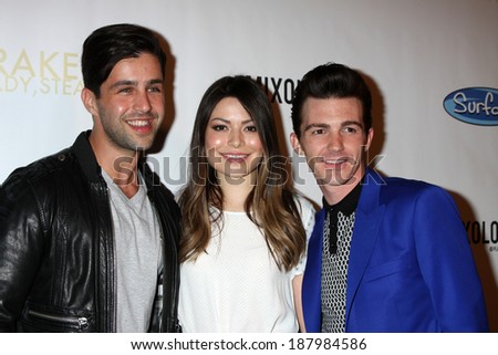 LOS ANGELES - APR 17:  Josh Peck, Miranda Cosgrove, Drake Bell at the  Drake Bell\'s Album Release Party for \