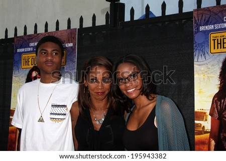 LOS ANGELES - MAY 30:  Holly Robinson Peete, her children at the \