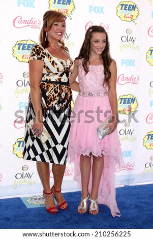 LOS ANGELES - AUG 10:  Dance Moms Cast at the 2014 Teen Choice Awards Press Room at Shrine Auditorium on August 10, 2014 in Los Angeles, CA