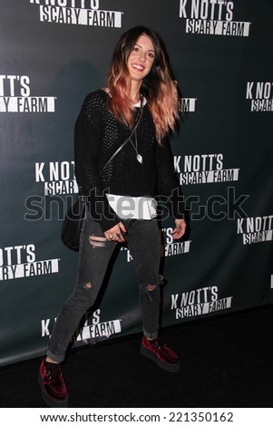 LOS ANGELES - OCT 3:  Shenae Grimes at the Knott\'s Scary Farm Celebrity VIP Opening  at Knott\'s Berry Farm on October 3, 2014 in Buena Park, CA