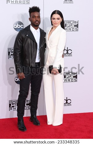 LOS ANGELES - NOV 23:  Luke James, Jessie J at the 2014 American Music Awards - Arrivals at the Nokia Theater on November 23, 2014 in Los Angeles, CA