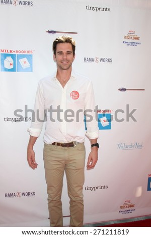 LOS ANGELES - FEB 19:  David Walton at the Milk+Bookies Sixth Annual Story Time Celebration at the Toyota Grand Prix Racecourse on April 19, 2015 in Long Beach, CA